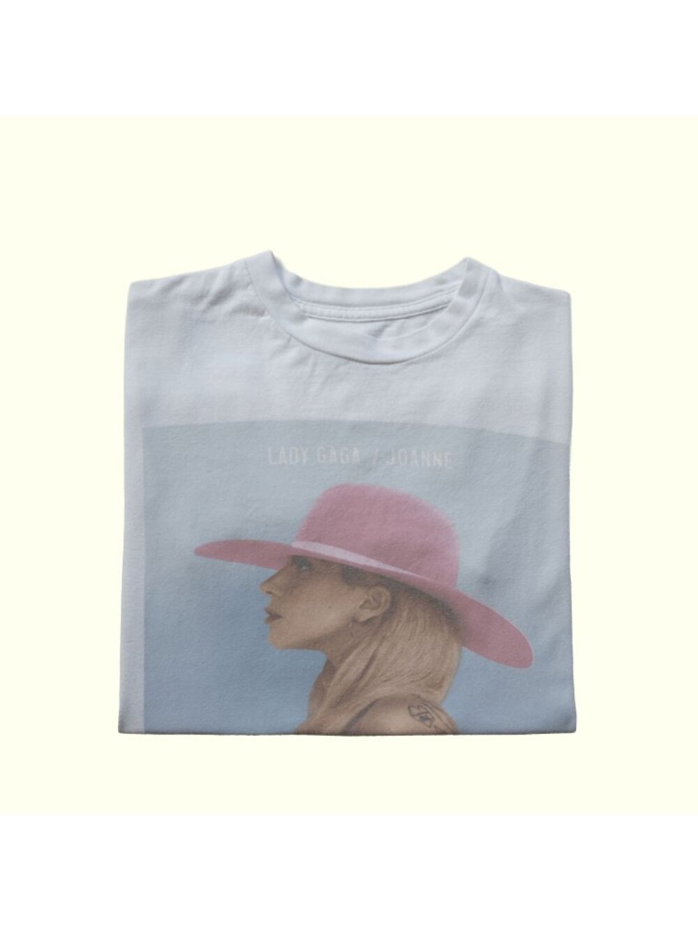 LADY GAGA VTG Y2K RETRO JOANNE MUSIC ALBUM TOUR WHITE GRAPIC T SHIRT 2017 SZ S